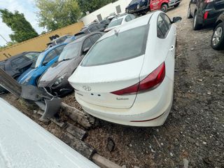 2018 Hyundai Elantra SEL - Exterior Rear Center Image